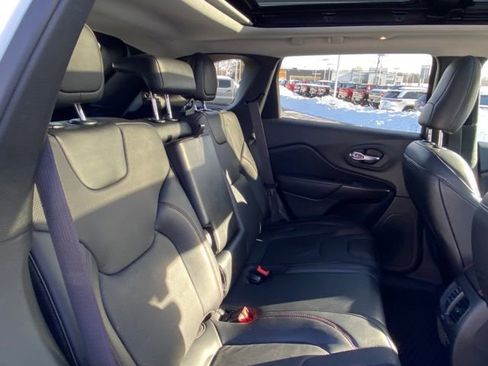 Used 2022 Jeep Cherokee Trailhawk w/ Sun, Sound & Nav Group image 25