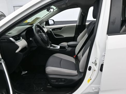 Used 2024 Toyota RAV4 XLE AWD/4WD image 11