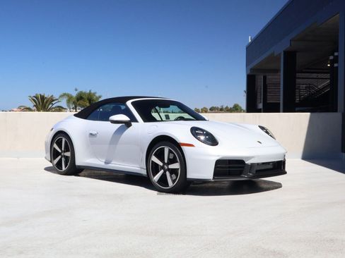 Certified 2025 Porsche 911 Carrera RWD image 8