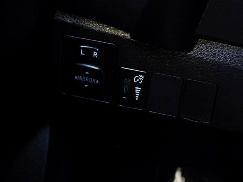 Used 2017 Toyota Corolla SE image 66