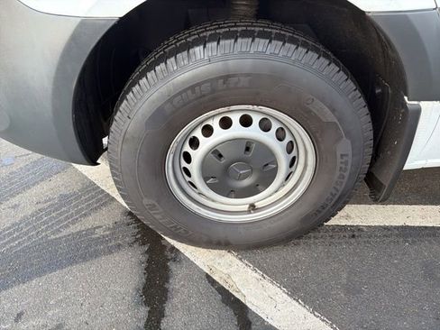 Used 2021 Mercedes-Benz Sprinter 2500 image 13