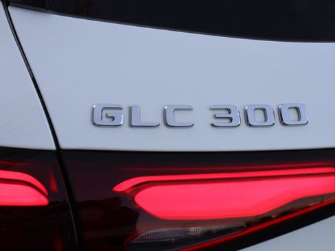 Certified 2023 Mercedes-Benz GLC 300 4MATIC image 9