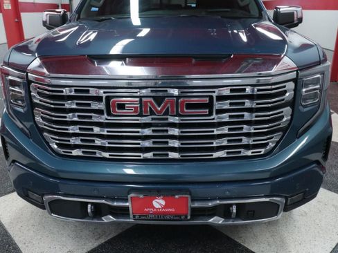 Used 2024 GMC Sierra 1500 Denali AWD/4WD image 4