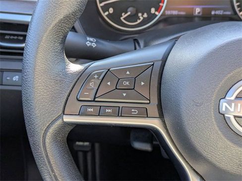 Used 2024 Nissan Altima 2.5 SV image 17