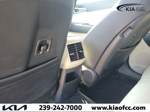 Certified 2024 Kia Sportage EX FWD image 12