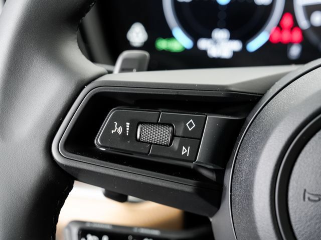 Certified 2026 Porsche Cayenne Coupe AWD/4WD image 13