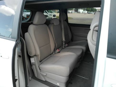 Used 2021 Kia Sedona LX FWD image 24
