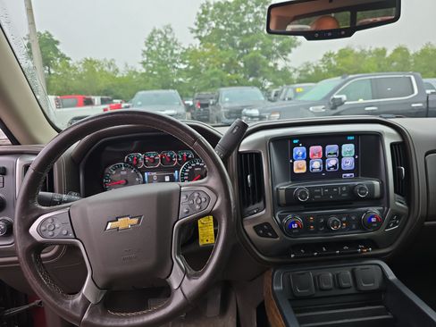 Used 2017 Chevrolet Silverado 1500 LTZ w/ LTZ Plus Package AWD/4WD image 16