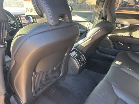 Used 2024 Volvo S90 B6 Plus image 31