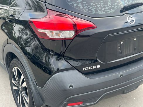 Used 2020 Nissan Kicks SV image 13