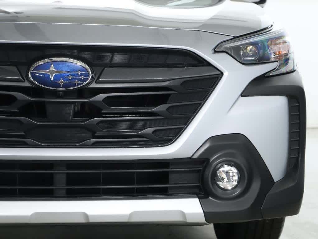 Certified 2025 Subaru Outback Touring w/ Tech Package 3 AWD/4WD image 7