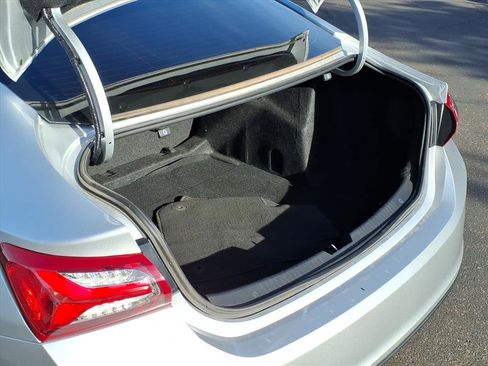 Used 2022 Chevrolet Malibu LT image 10