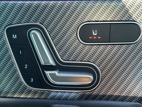 Used 2025 Mercedes-Benz CLA 250 4MATIC image 15