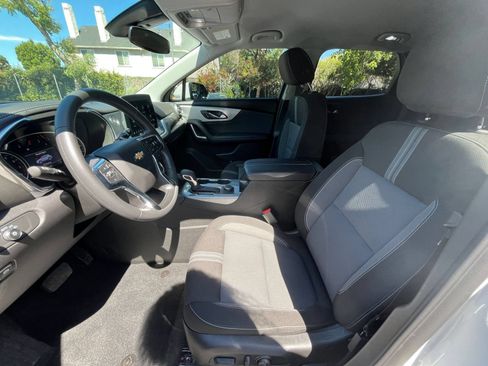 Used 2025 Chevrolet Blazer LT FWD image 27