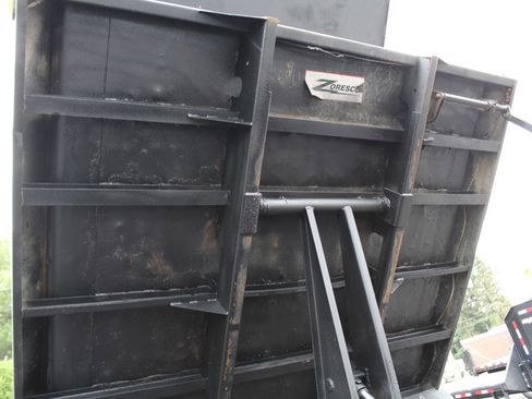 Used 2016 Ford F550 4x4 Regular Cab Super Duty image 32