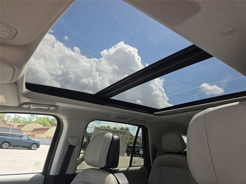 New 2026 Lincoln Navigator Reserve w/ Jet Appearance Package image 24