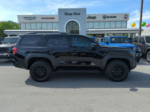 Used 2025 Toyota 4Runner TRD Off-Road Premium w/ Tow Technology Package image 8