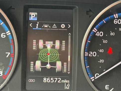 Used 2017 Toyota RAV4 LE w/ Carpet Mat Package image 17