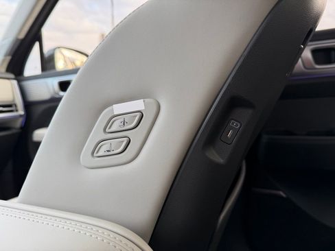 Used 2025 Hyundai Santa Fe Calligraphy image 32