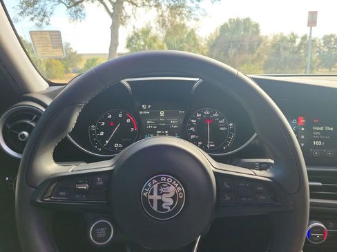 Used 2021 Alfa Romeo Giulia Ti image 20