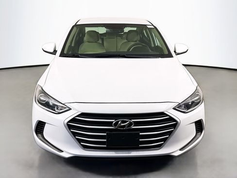 Used 2018 Hyundai Elantra SEL image 2