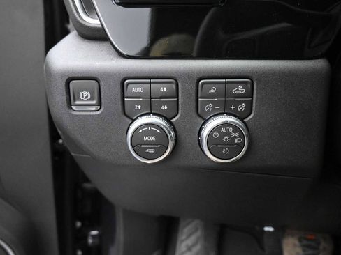 New 2026 GMC Sierra 2500 SLT image 9