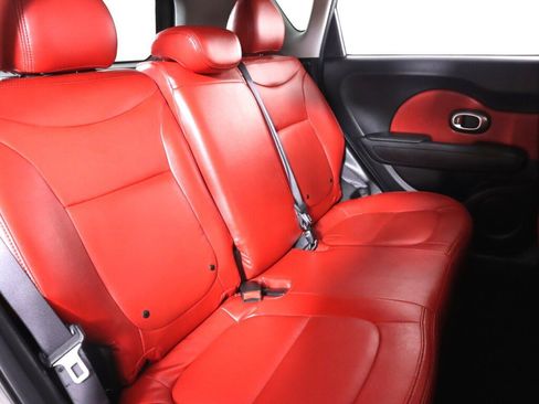 Used 2016 Kia Soul image 29