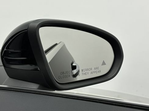 Used 2025 Mercedes-Benz CLA 250 4MATIC image 36