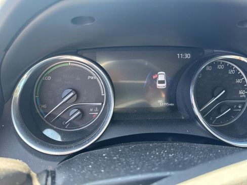 Used 2020 Toyota Camry XLE image 10