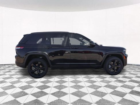 New 2025 Jeep Grand Cherokee Limited w/ Luxury Tech Group II image 12
