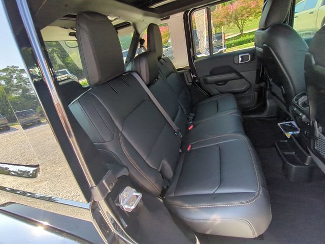New 2027 Jeep Wrangler Unlimited Sahara AWD/4WD image 32