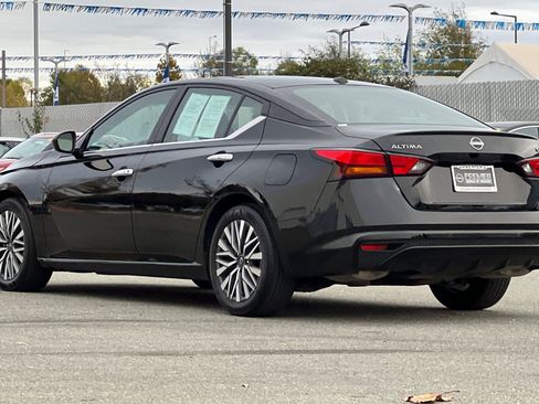 Certified 2024 Nissan Altima 2.5 SV image 6