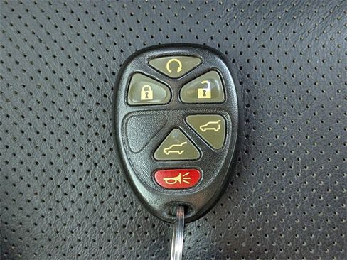 Used 2014 Cadillac Escalade Luxury image 35