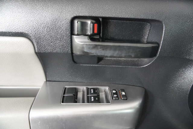 Used 2019 Toyota Sequoia SR5 AWD/4WD image 20
