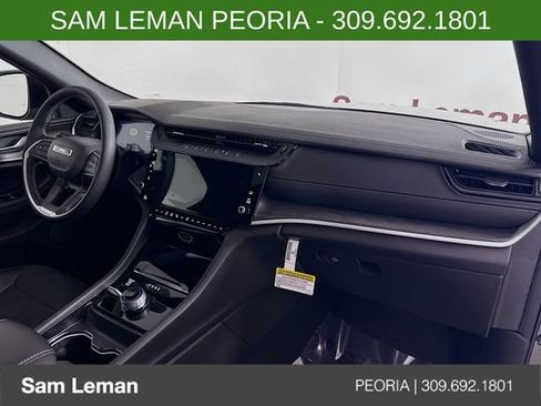 New 2026 Jeep Grand Cherokee Altitude image 28