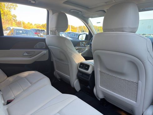 Used 2022 Mercedes-Benz GLE 350 4MATIC w/ Premium Package image 32