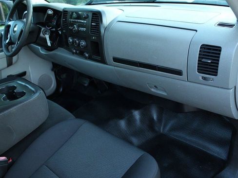 Used 2013 Chevrolet Silverado 1500 W/T RWD image 11
