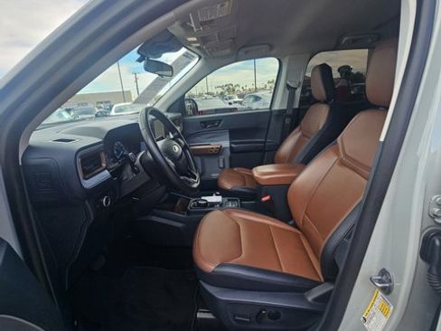 Used 2024 Ford Maverick Lariat image 11