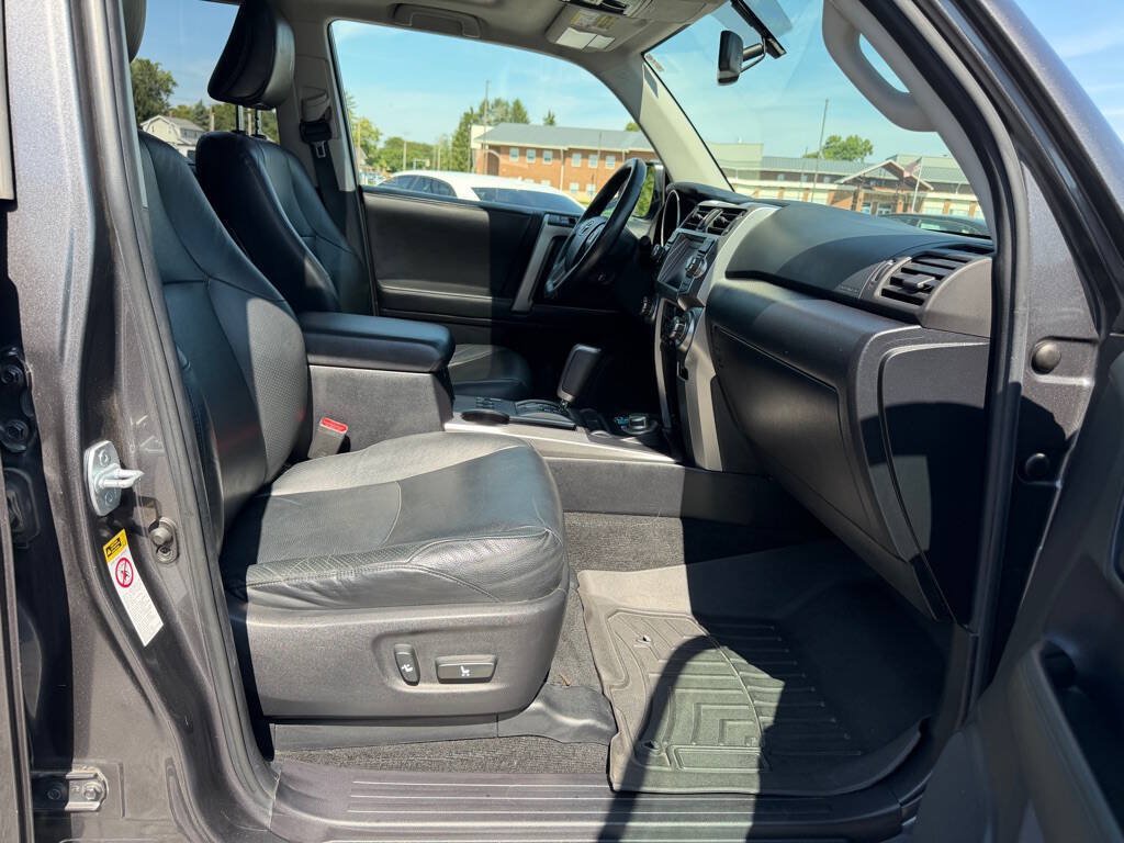 Used 2011 Toyota 4Runner Limited AWD/4WD image 11