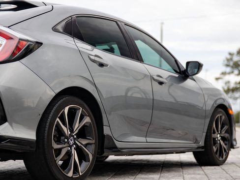 Used 2017 Honda Civic Sport image 15