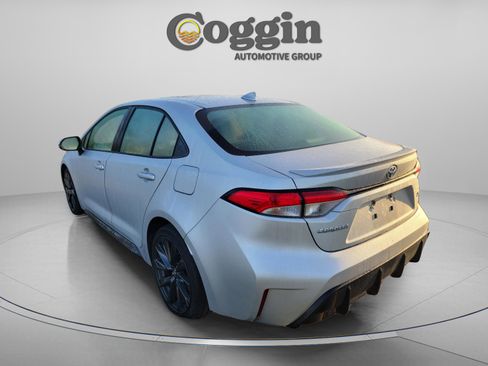 Used 2024 Toyota Corolla SE image 3