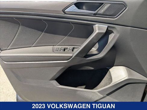 Used 2023 Volkswagen Tiguan SE R-Line FWD image 10
