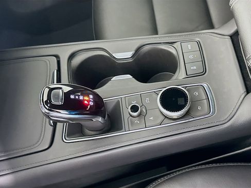 Used 2024 Cadillac XT4 Premium Luxury image 16