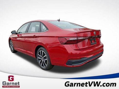 New 2026 Volkswagen Jetta SE image 3