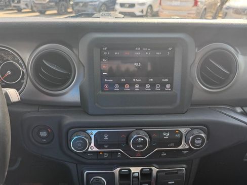 Used 2021 Jeep Wrangler Unlimited Sport AWD/4WD image 22