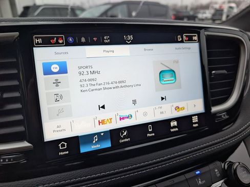 New 2026 Chrysler Pacifica Select image 25