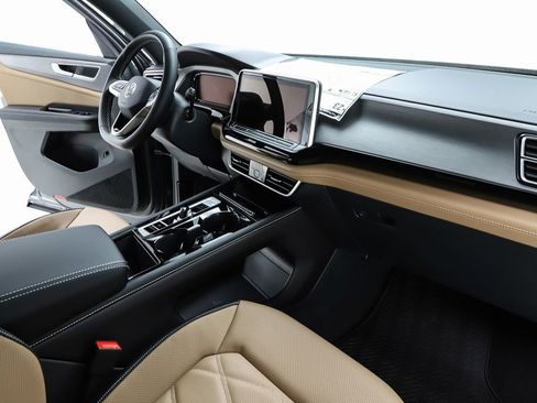 New 2026 Volkswagen Atlas Cross Sport SE image 33