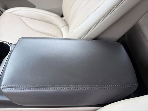 Used 2017 Lincoln MKX Reserve FWD image 19