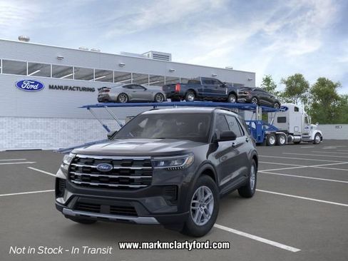 New 2026 Ford Explorer Active RWD image 2