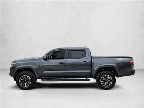 Used 2022 Toyota Tacoma TRD Sport w/ Technology Package AWD/4WD image 9